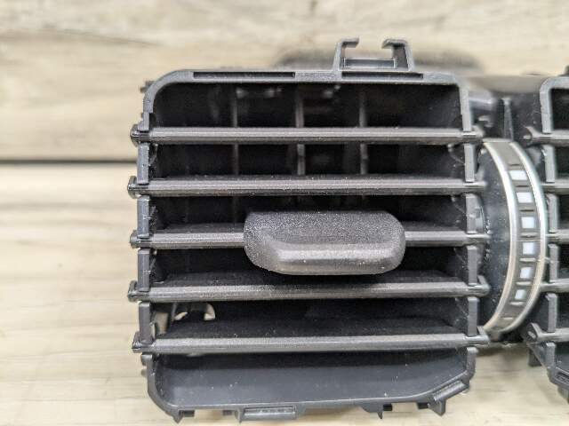 19-24 OEM BMW G20 G80 330 M340 M3 Rear Center AC Air Vent Grille