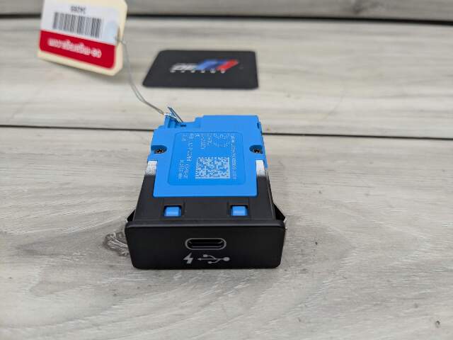 OEM BMW F44 F48 F97 G01 G05 G12 G20 G30 G80 USB Dual Type C Charger Port Socket