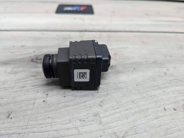 OEM BMW F90 G01 G20 G30 330 M340 X3 M5 Rear View Backup Trunk Reverse Camera