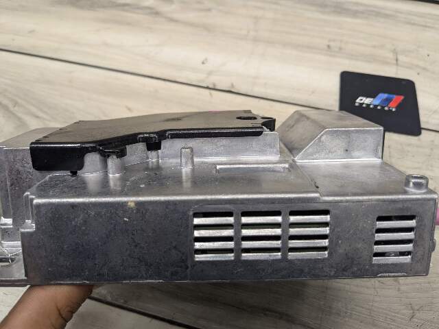 OEM BMW G20 G22 G23 G80 G82 G83 Radio Audio Sound Amplifier Control Module SDARS