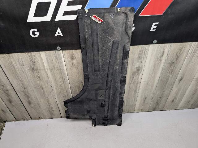 OEM BMW G20 330 M340 Right Passenger Center Under Body Floor Splash Shield Guard