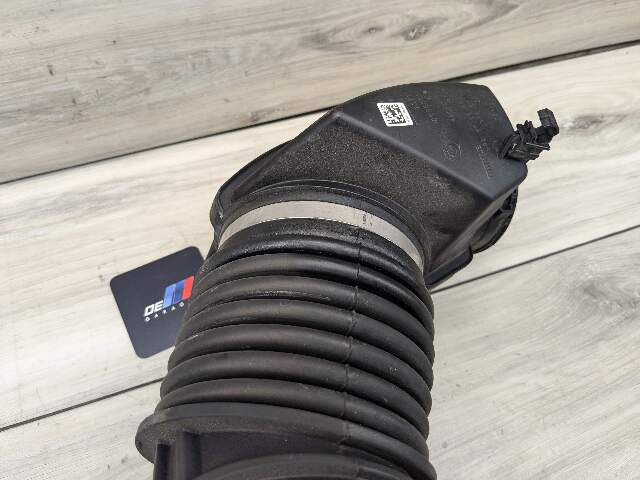 OEM BMW G20 G22 G23 G26 M340 M440 Engine B58 Filtered Air Intake Pipe Resonator