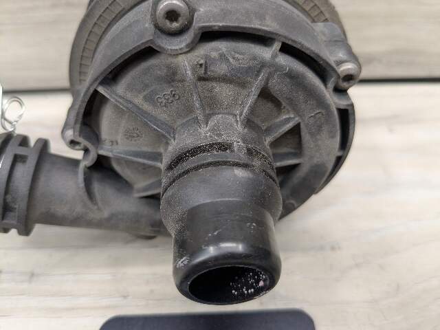 OEM BMW G01 G05 G20 G22 G23 Engine B46 B58 Auxiliary Electric Water Pump Cooling