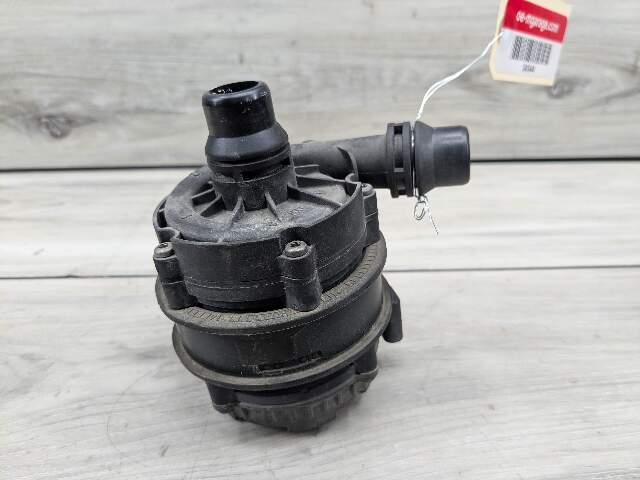 OEM BMW G01 G05 G20 G22 G23 Engine B46 B58 Auxiliary Electric Water Pump Cooling