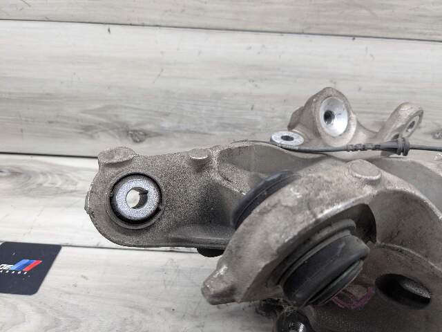 19-24 OEM BMW G20 330 Rear Suspension Right Knuckle Wheel Hub Spindle Bearing