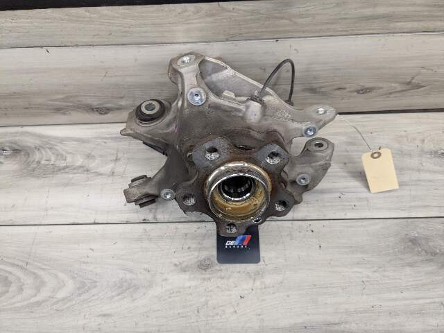 19-24 OEM BMW G20 330 Rear Suspension Right Knuckle Wheel Hub Spindle Bearing