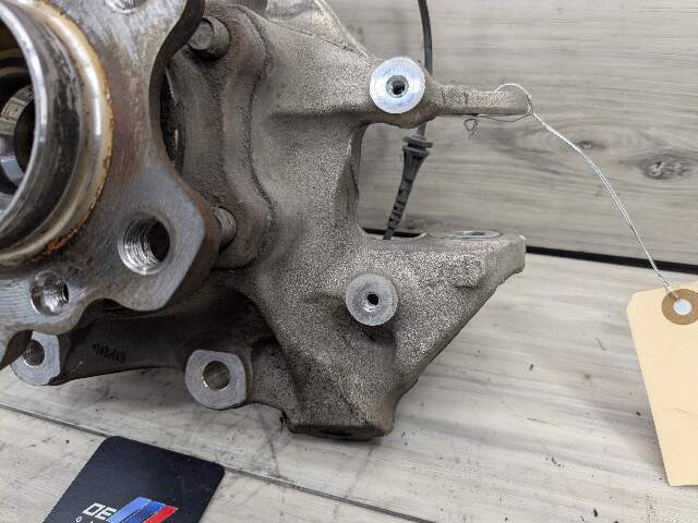 19-24 OEM BMW G20 330 Rear Suspension Right Knuckle Wheel Hub Spindle Bearing