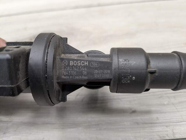 OEM BMW G01 G02 G05 G12 G20 G30 Fuel Tank Vapor Breather Valve B46 B58