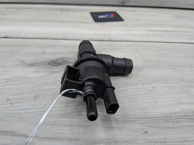 OEM BMW G01 G02 G05 G12 G20 G30 Fuel Tank Vapor Breather Valve B46 B58