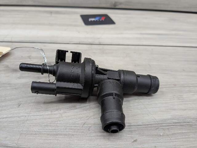OEM BMW G01 G02 G05 G12 G20 G30 Fuel Tank Vapor Breather Valve B46 B58