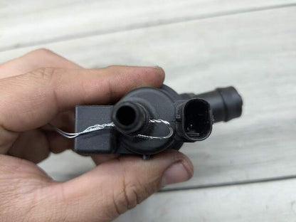 OEM BMW G01 G02 G05 G12 G20 G30 Fuel Tank Vapor Breather Valve B46 B58