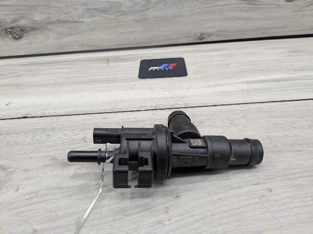 OEM BMW G01 G02 G05 G12 G20 G30 Fuel Tank Vapor Breather Valve B46 B58