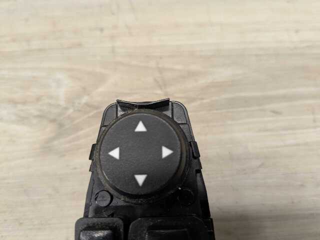 OEM BMW F15 F16 F85 X5 X6 Front Left Driver Master Window Glass Lifter Switch