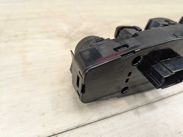 OEM BMW F15 F16 F85 X5 X6 Front Left Driver Master Window Glass Lifter Switch