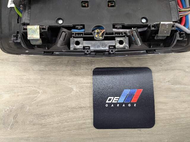 OEM BMW G01 G02 G05 G20 G30 330 M340 Front Roof Console Dome Light SOS Switch