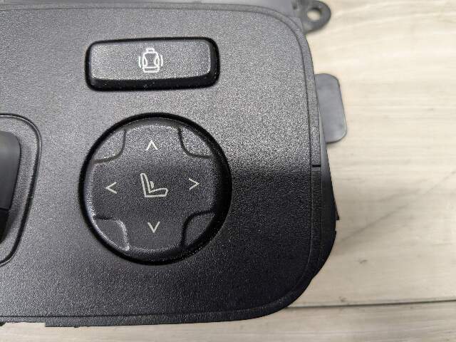 OEM BMW G01 G02 G20 M340 X3 Front Passenger Right Seat Adjustment Control Switch