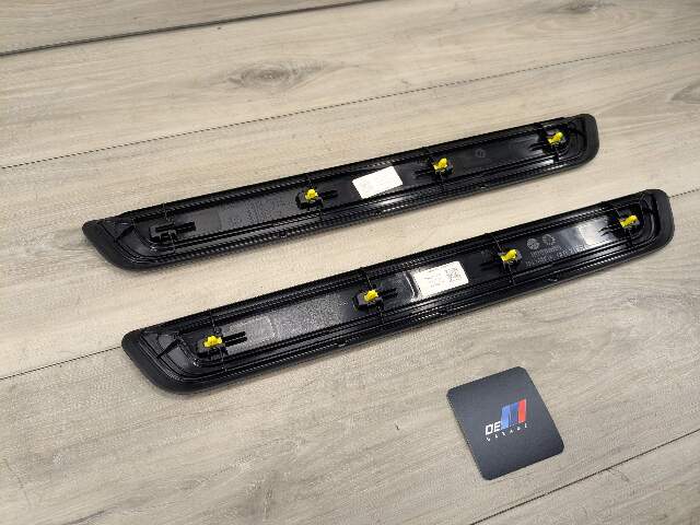 NOTE* 19-24 OEM BMW G20 330 Front Left Right Door Sills Cover Scuff Plates PAIR