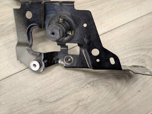 19-24 OEM BMW G20 330 M340 Front Right Passenher Side Fender Holder Bracket SET