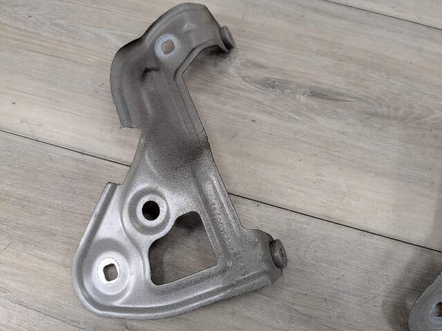19-24 OEM BMW G20 330 M340 Front Right Passenher Side Fender Holder Bracket SET