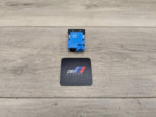 OEM BMW F44 F48 F97 G01 G05 G12 G20 G30 G80 USB Dual Type C Charger Port Socket