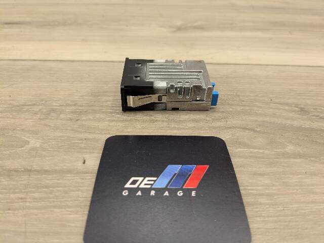 OEM BMW G01 G02 G11 G12 G20 G30 F97 USB Type C Charger Port Socket Connector