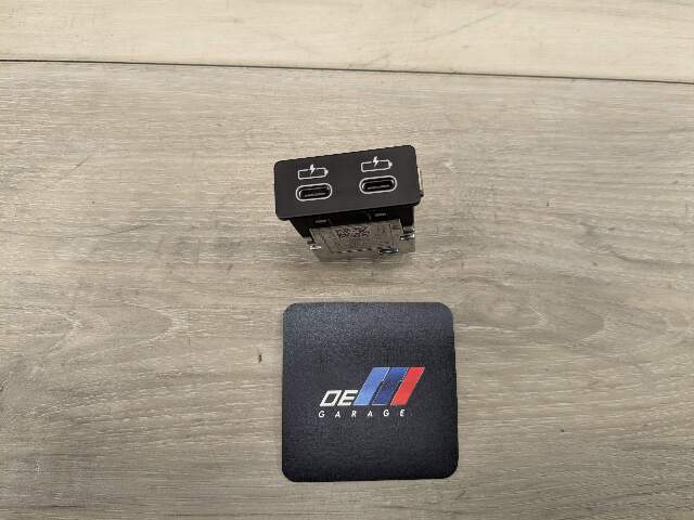 OEM BMW G01 G02 G11 G12 G20 G30 F97 USB Type C Charger Port Socket Connector