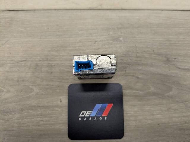 OEM BMW G01 G02 G11 G12 G20 G30 F97 USB Type C Charger Port Socket Connector