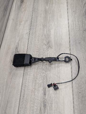 OEM BMW G01 G02 G20 X3 X4 330 M340 840 850 M8 Front Right Left Seatbelt Buckle