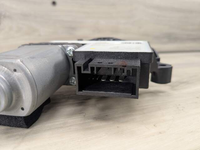 OEM BMW G20 G80 330 M340 M3 FRONT Left Driver Side Door Window Regulator Motor