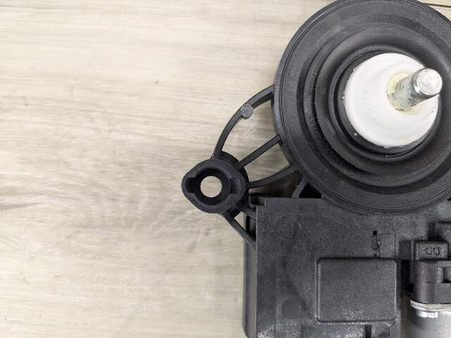 OEM BMW G20 G80 330 M340 M3 FRONT Left Driver Side Door Window Regulator Motor