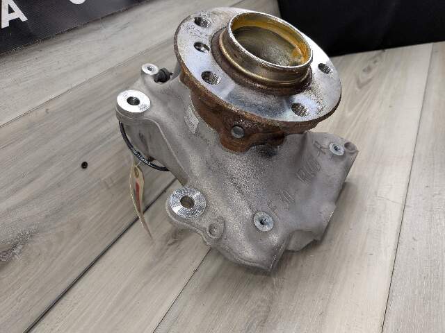 12-18 OEM BMW F30 F31 RWD Front Right Passenger Hub Knuckle Wheel Bearing