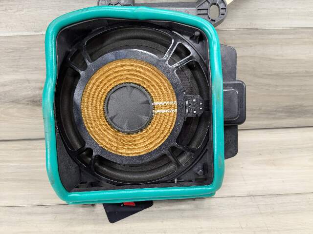 19-25 OEM BMW G20 G23 G42 G80 G82 Right Passeneger Sub Subwoofer Audio Speaker