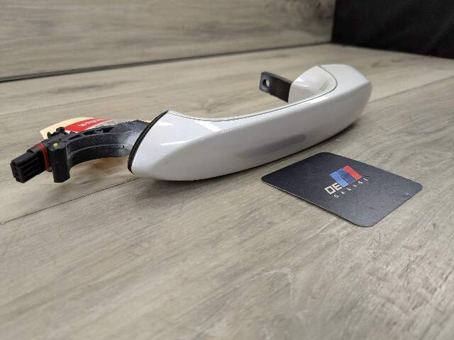 18-24 OEM BMW G01 G02 X3 X4 REAR Left Driver Door Handle COMFORT White