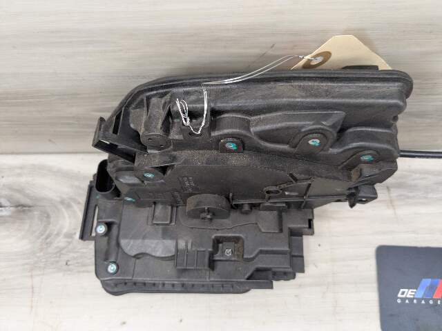 OEM BMW F15 F39 F48 X5 REAR Right Passenger Side Door Handle Lock Latch Actuator