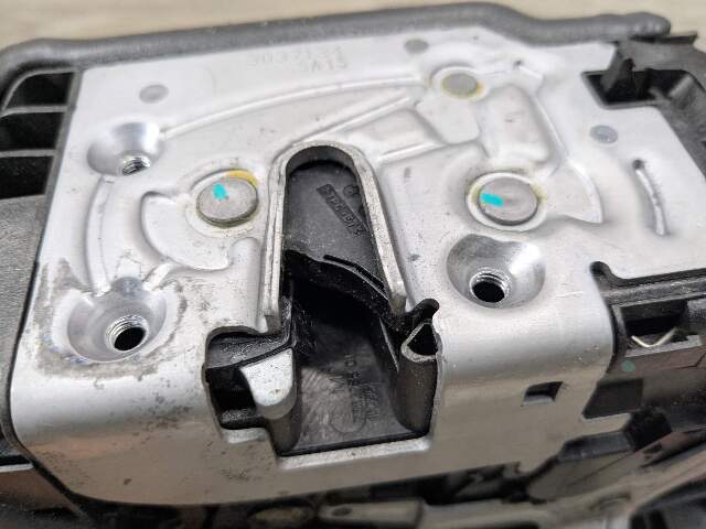 OEM BMW F15 F39 F48 X5 REAR Right Passenger Side Door Handle Lock Latch Actuator