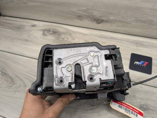 OEM BMW F15 F39 F48 X5 REAR Right Passenger Side Door Handle Lock Latch Actuator