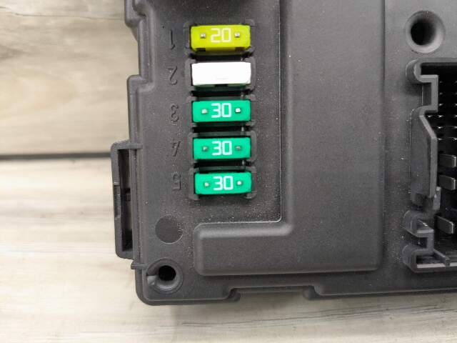 12-18 OEM BMW F30 F32 F82 REM Rear Body Control Unit Electronic Module BCM Box