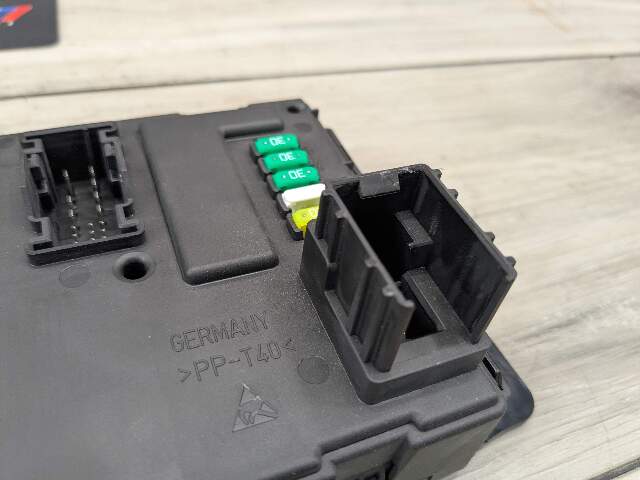 12-18 OEM BMW F30 F32 F82 REM Rear Body Control Unit Electronic Module BCM Box