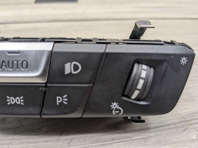 OEM BMW G20 G22 G23 G26 G42 G80 G82 G83 Headlight Control Switch Light Module