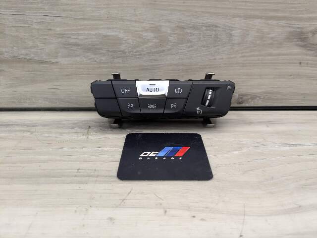 OEM BMW G20 G22 G23 G26 G42 G80 G82 G83 Headlight Control Switch Light Module