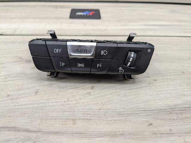 OEM BMW G20 G22 G23 G26 G42 G80 G82 G83 Headlight Control Switch Light Module
