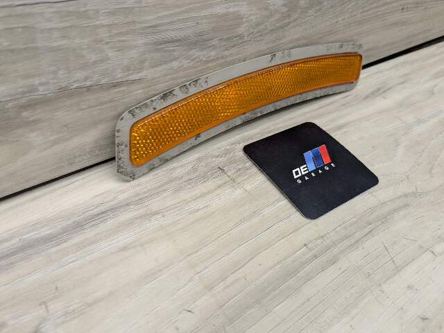19-25 OEM BMW G20 G42 Front Bumper Right Passenger Side Marker Light Reflector