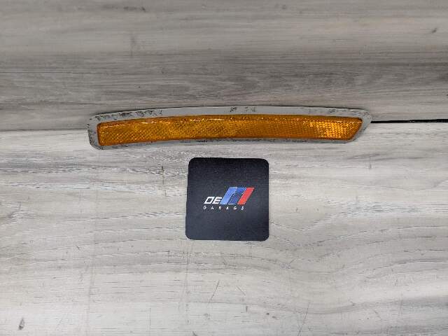 19-25 OEM BMW G20 G42 Front Bumper Right Passenger Side Marker Light Reflector