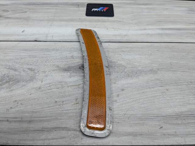 19-25 OEM BMW G20 G42 Front Bumper Right Passenger Side Marker Light Reflector
