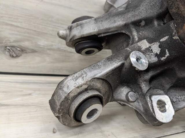 OEM BMW G42 230 M240 REAR Right Passenger Side Knuckle Wheel Hub Spindle Bearing