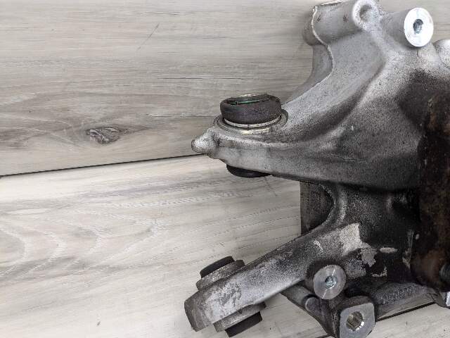 OEM BMW G42 230 M240 REAR Right Passenger Side Knuckle Wheel Hub Spindle Bearing