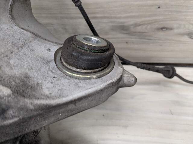 22-25 OEM BMW G42 230 M240 REAR Left Driver Knuckle Wheel Hub Spindle Bearing