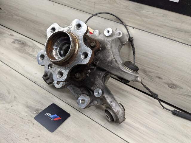 22-25 OEM BMW G42 230 M240 REAR Left Driver Knuckle Wheel Hub Spindle Bearing