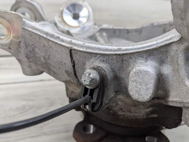22-25 OEM BMW G42 230 M240 REAR Left Driver Knuckle Wheel Hub Spindle Bearing