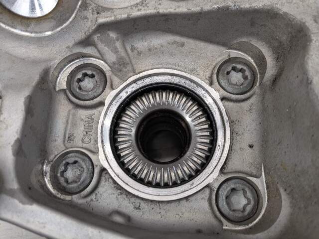 22-25 OEM BMW G42 230 M240 REAR Left Driver Knuckle Wheel Hub Spindle Bearing